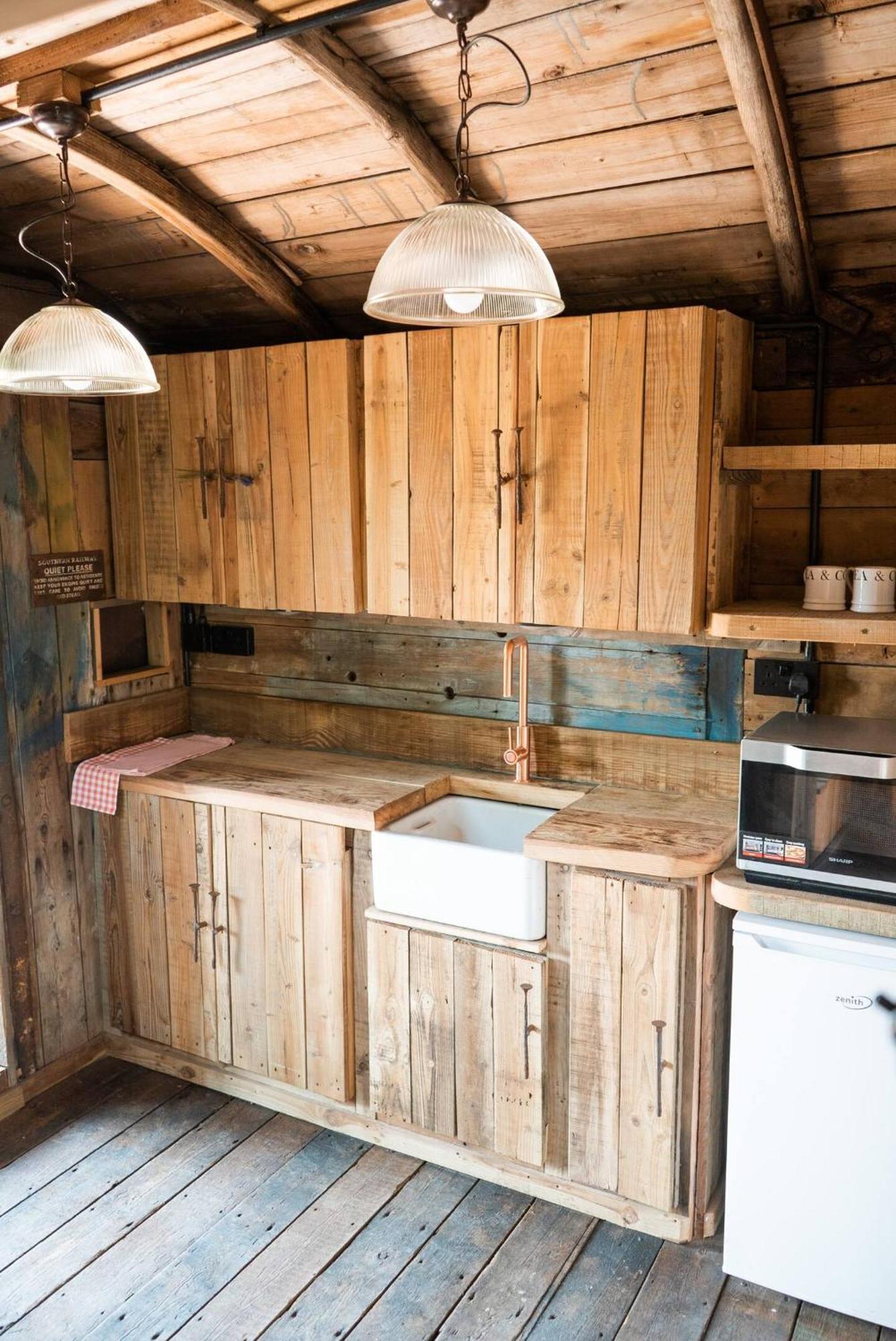 Campsite Swallowfield Glamping-station Master