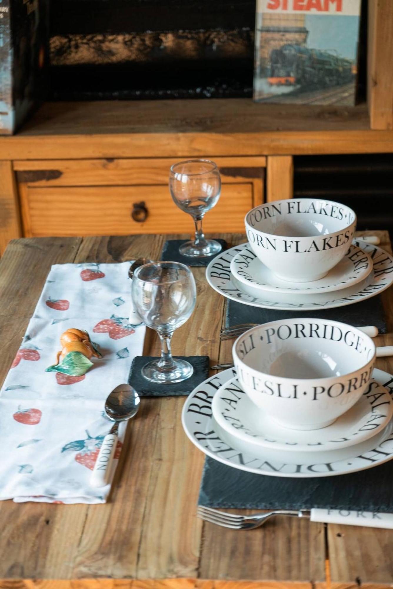 Swallowfield Glamping-station Master Yeovil